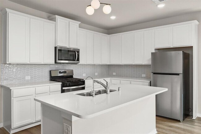 Building Photo - 2410 Table Rock Ct