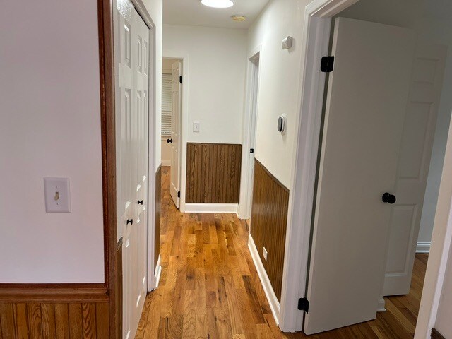 Building Photo - 1811 Jamestown Cir