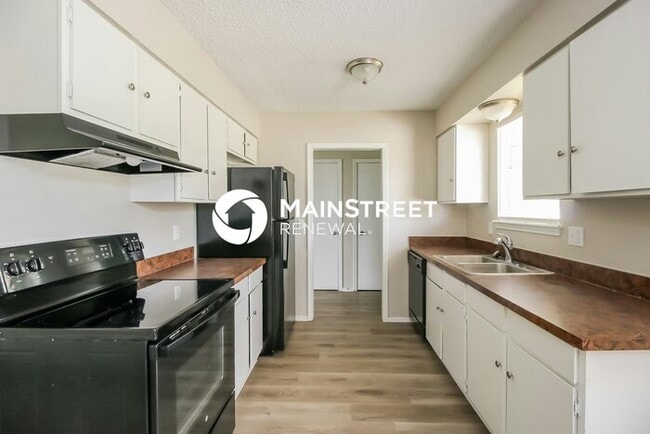 Building Photo - 3 Bedroom Pet-Friendly Home in CHOCTAW, OK...