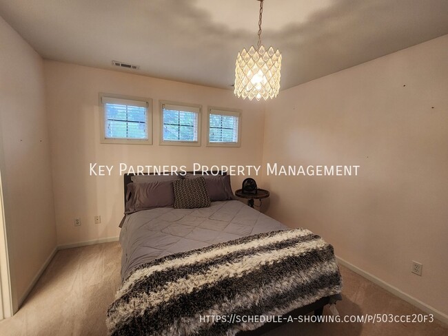 Building Photo - 5812 N Ames-
