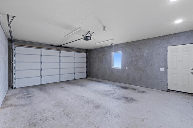 Building Photo - 2609 Oak Haven Dr