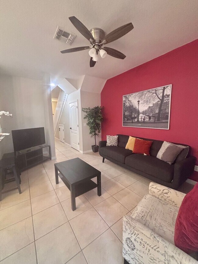 Building Photo - Resort Community Home