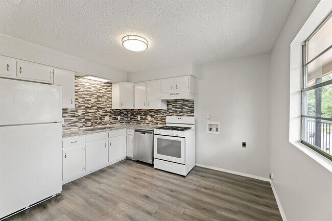 Building Photo - 3460 Willowrun Dr