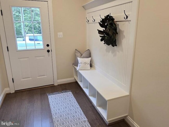 Building Photo - 7986 Benjamin Stoddert Ct