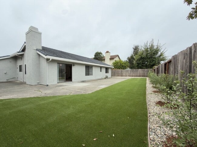 Building Photo - 204 Ashby Pl