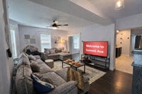 Building Photo - 22 Thurman St