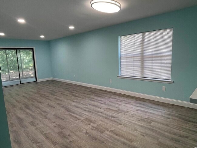 Building Photo - 6638 Greenslake Point