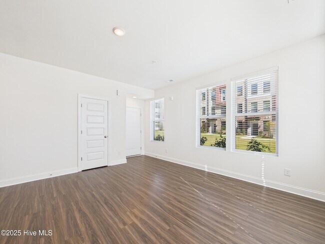 Building Photo - 1259 Shaw View Aly