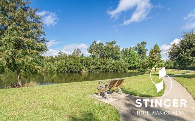 Building Photo - 108 Saluda Way