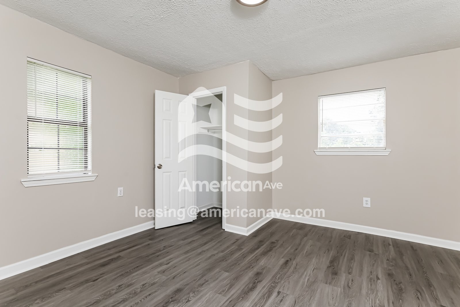 Building Photo - 335 Dewitt Ave