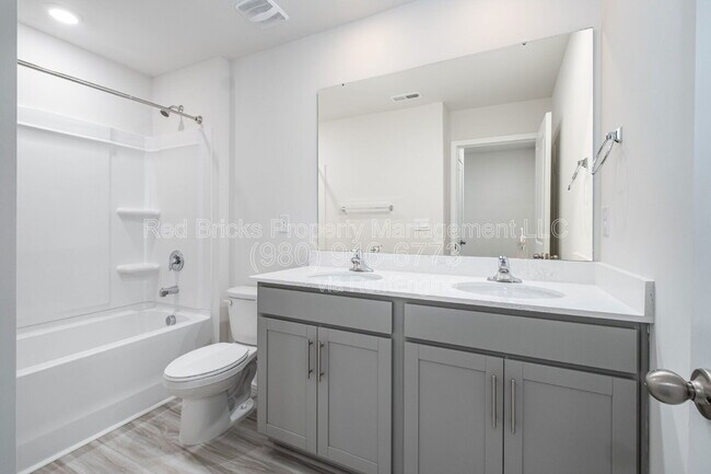 Building Photo - 142 Rustling Waters Dr