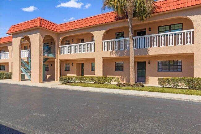 Building Photo - 1750 Belleair Forest Dr