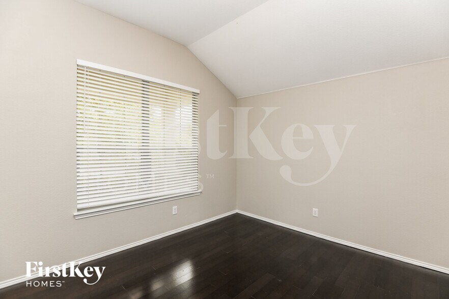 Building Photo - 10408 Bradshaw Dr