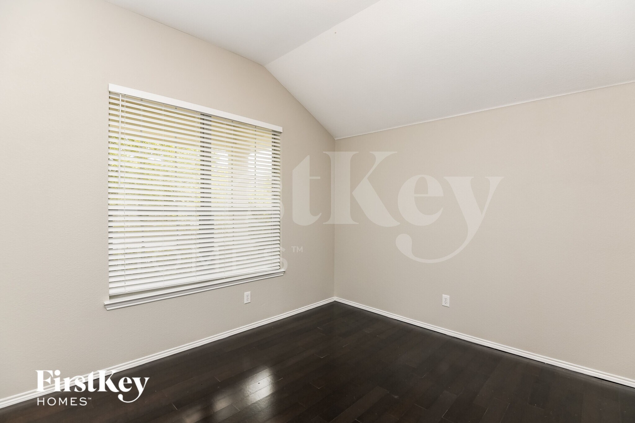 Building Photo - 10408 Bradshaw Dr