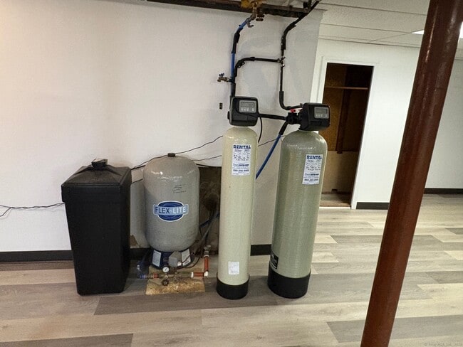 Building Photo - 5 Beaver Dam Trail