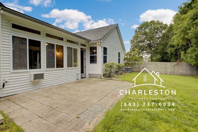 Building Photo - 6040 Fieldstone Cir