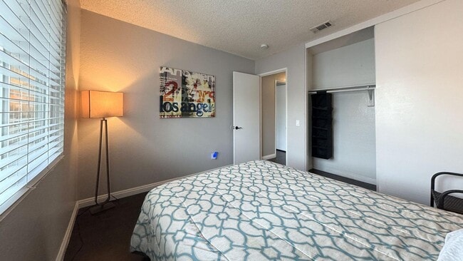 Building Photo - 511 E Brockton Ave