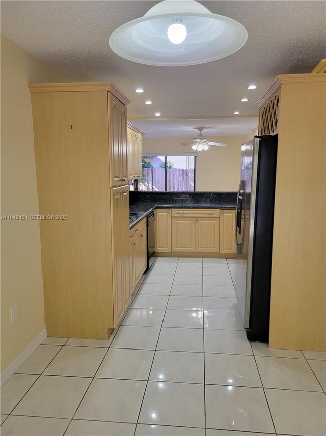 Building Photo - 2750 N 34th Ave