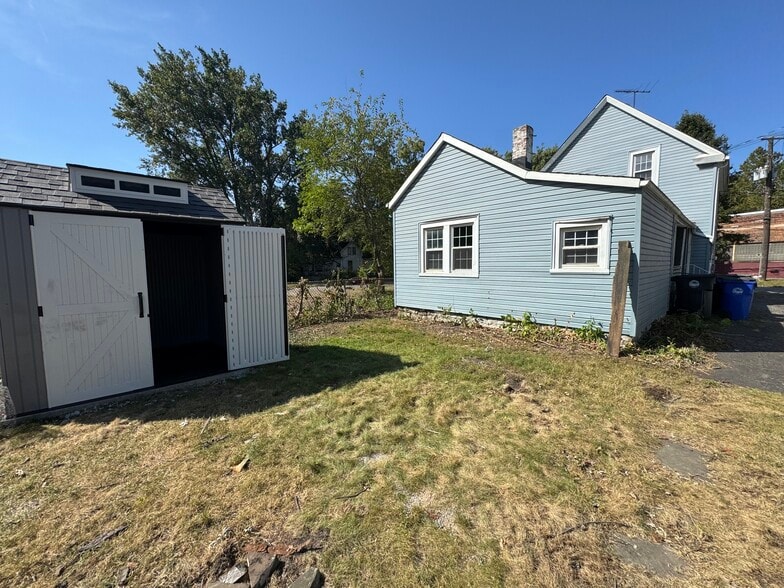 Building Photo - 7006 Morgan Ave