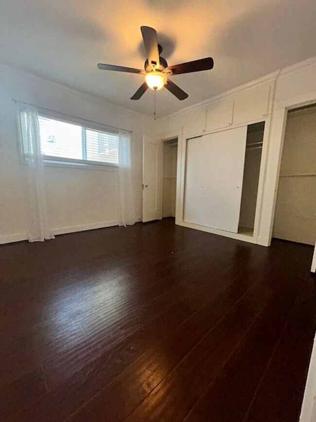 Building Photo - Beautiful Spacious 2Bd/2Bth with Bonus Family Room