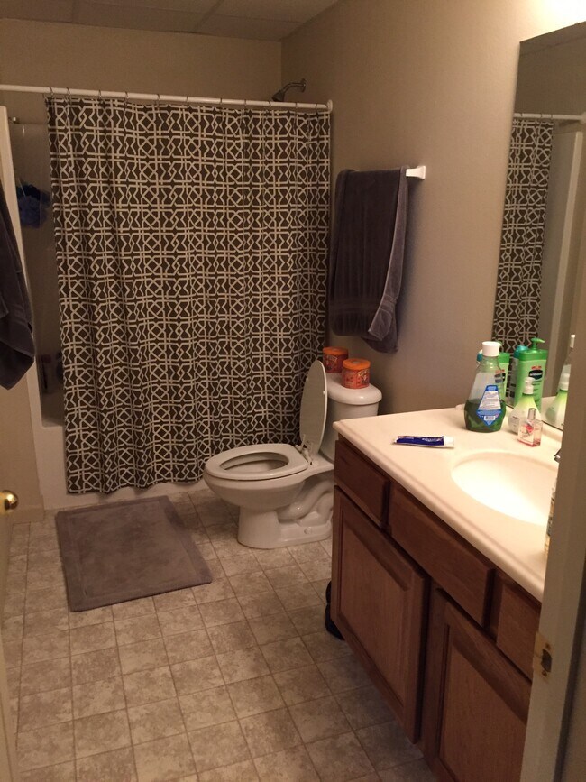 Building Photo - 3245 Cabernet Dr