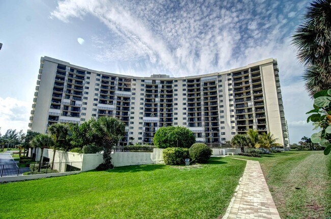 Building Photo - 200 Ocean Trail Way