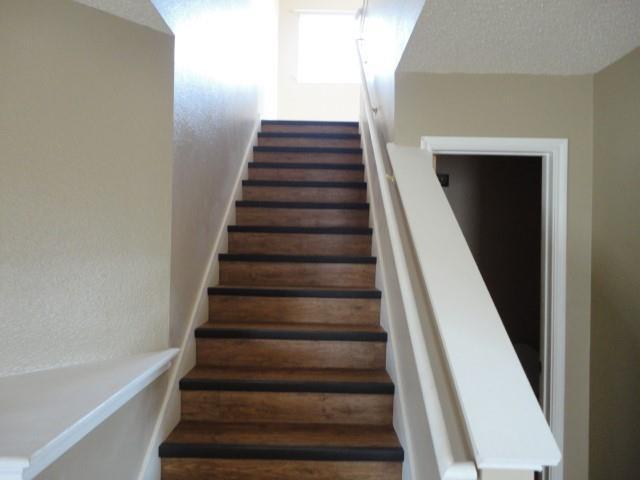 Building Photo - 2520 Glen Field Dr