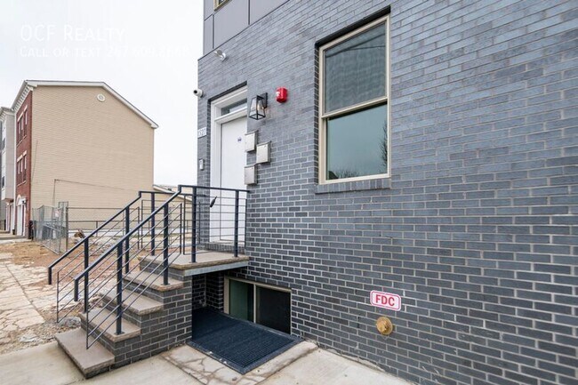 Building Photo - 1527 N Franklin St