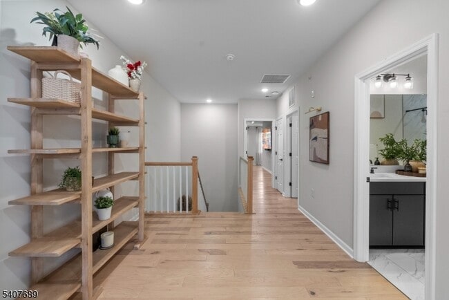 Building Photo - 105 Robeson St