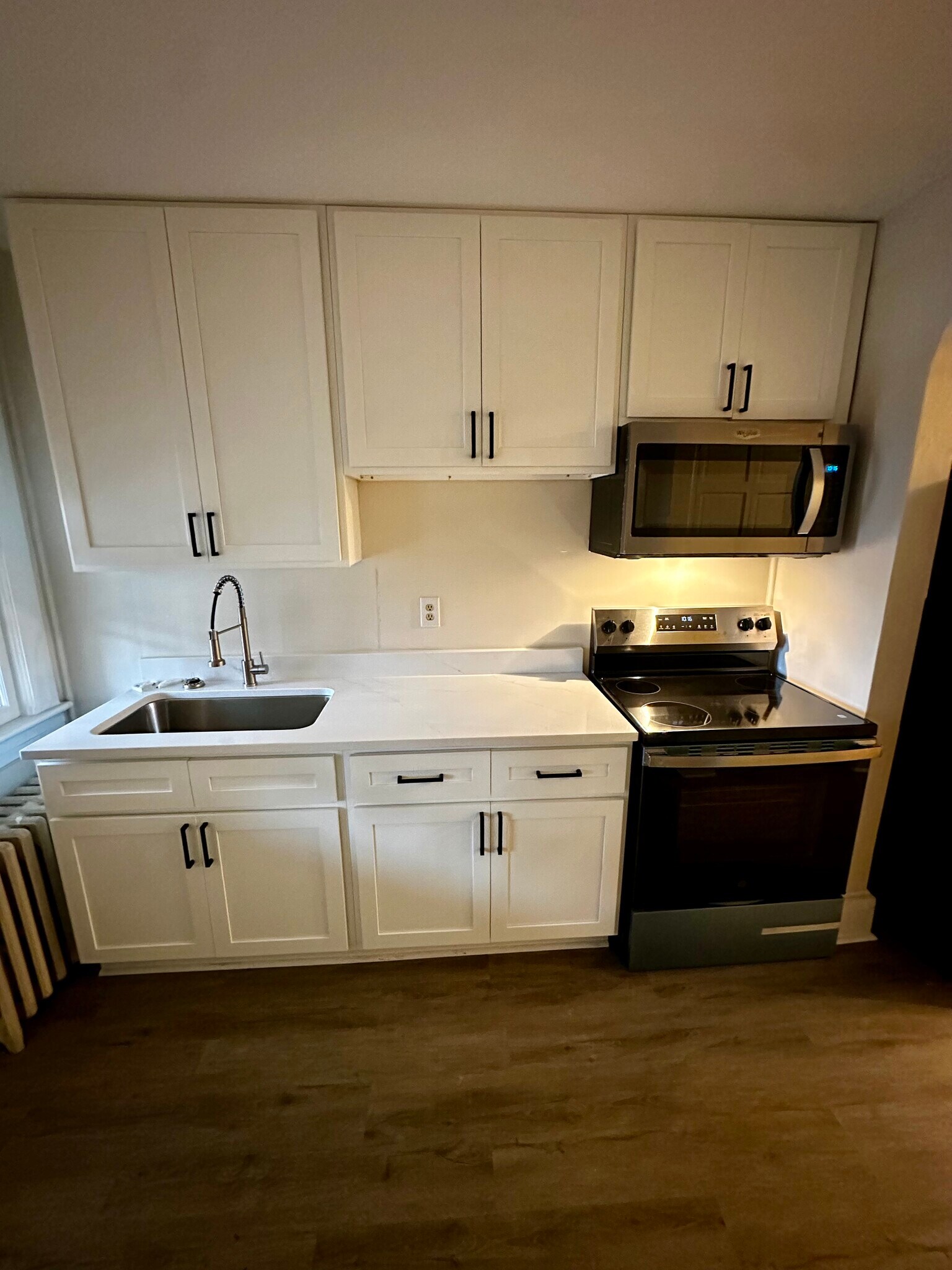 Building Photo - 2521 Longview Ave SW