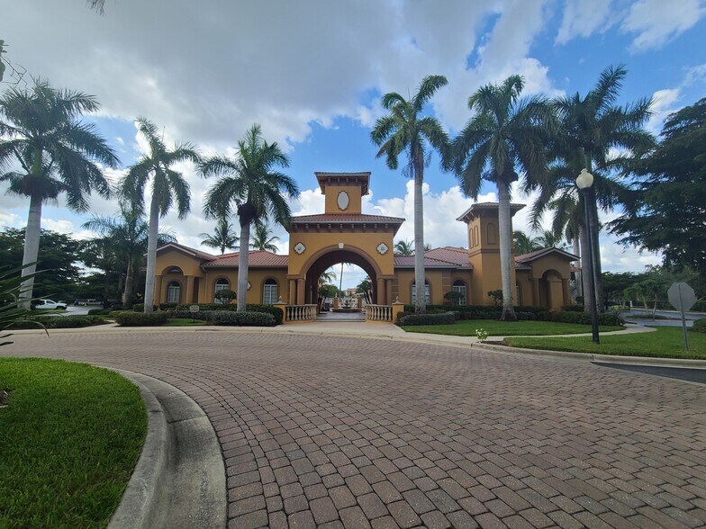 Building Photo - 15625 Ocean Walk Cir
