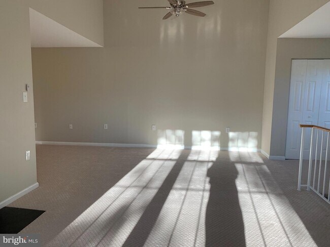 Building Photo - 7575 Belle Grae Dr