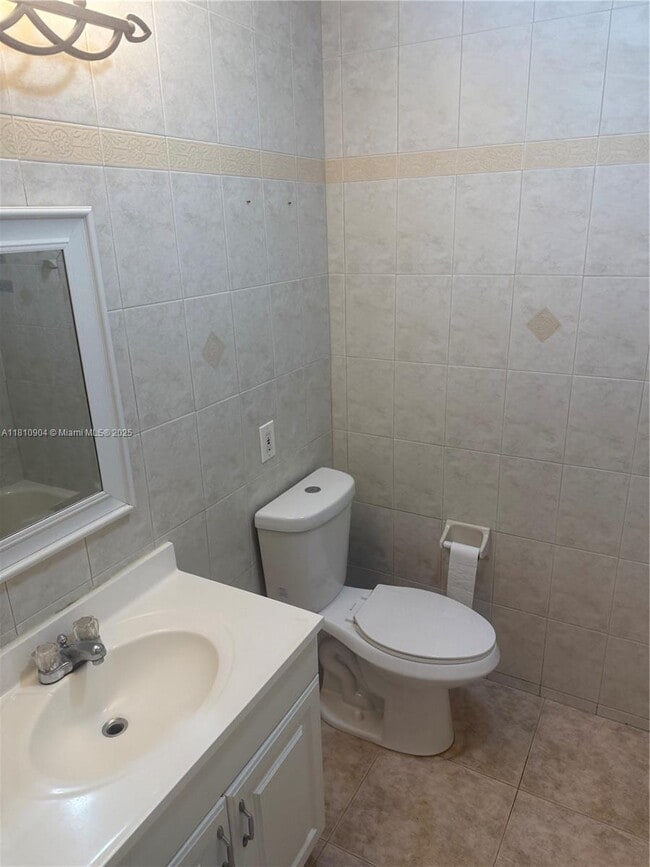 Building Photo - 530 N 66th Ave