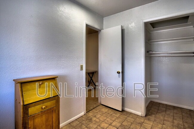 Building Photo - 37339 Buckskin Cir