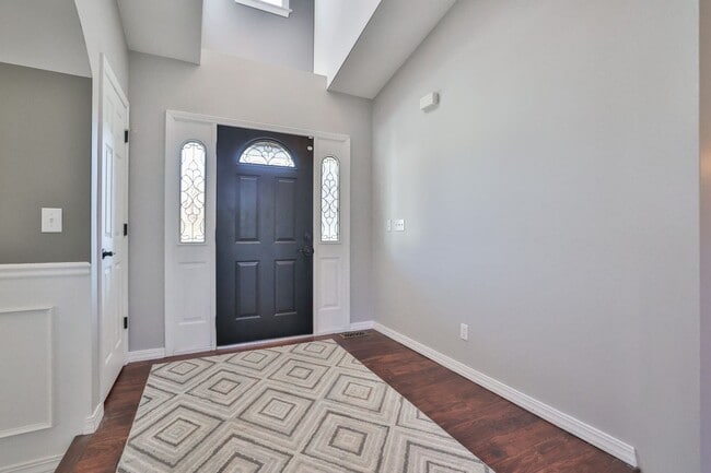 Building Photo - 3 Bedroom, 2 Bath House in Edwardsville