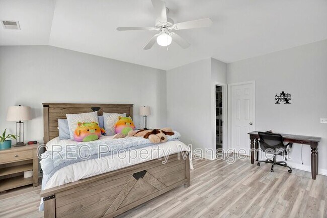 Building Photo - 147 Palm Cove Way