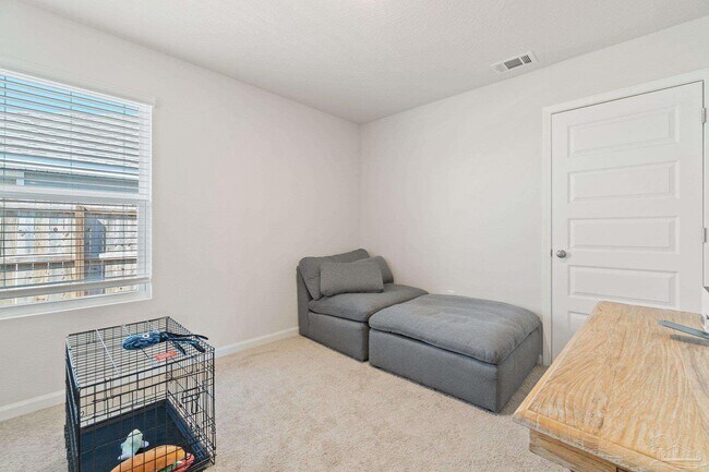 Building Photo - 5252 Peach Dr