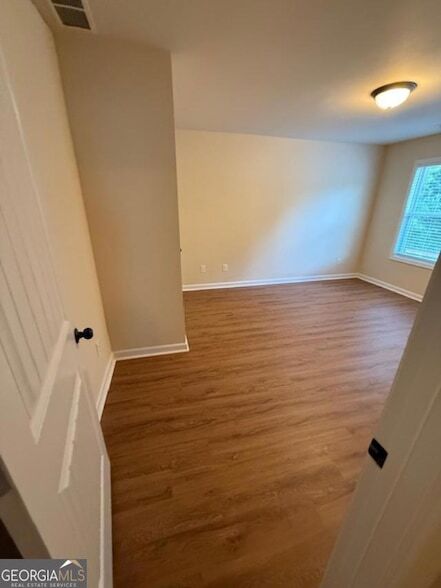 Building Photo - 205 Heritage Club Ln