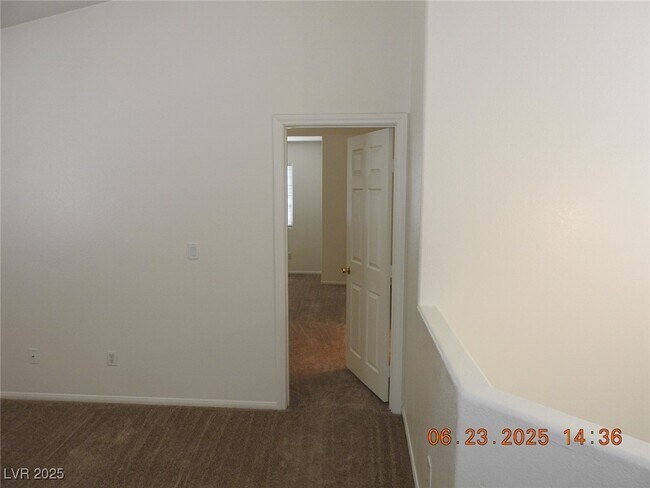 Building Photo - 707 W Sea Harbor Ct