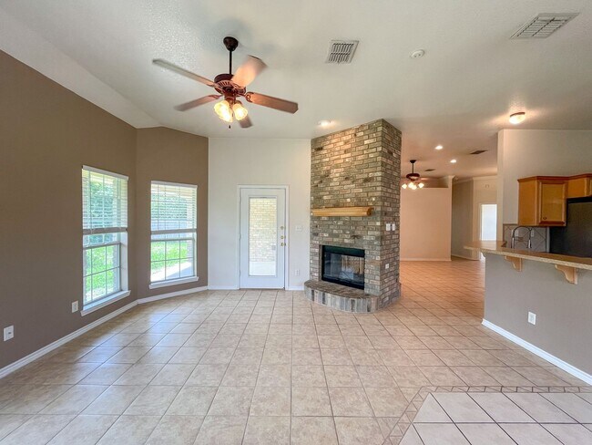 Building Photo - Available NOW!!!! This charming 1 story, 3...
