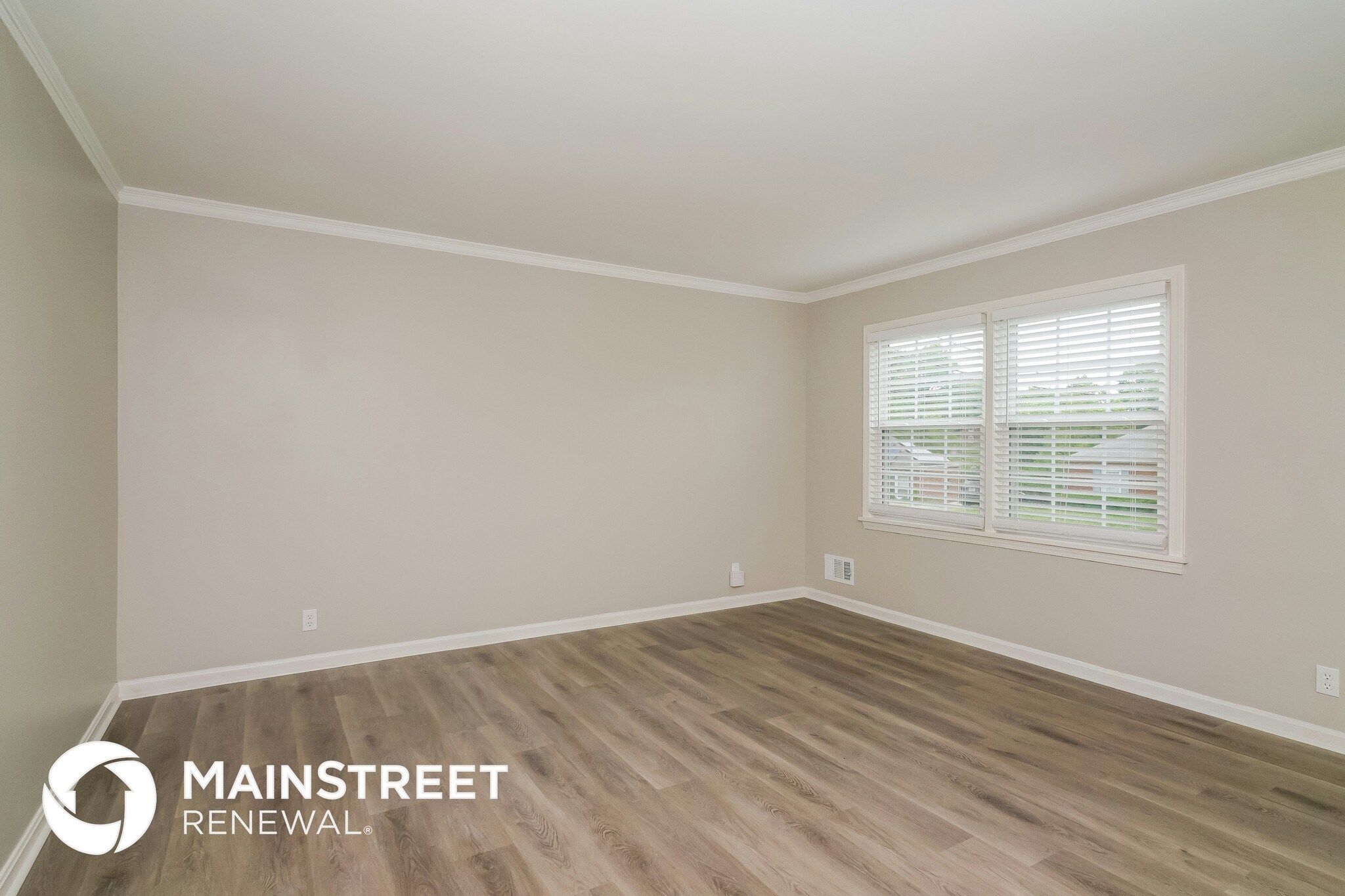 Building Photo - 3208 Cabinwood Dr