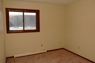 Building Photo - 2940 Vineland Ave SE