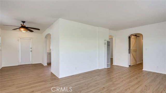 Building Photo - 313 Venice Way