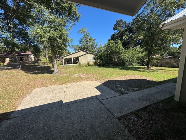 Building Photo - 7823 Coronet Ln
