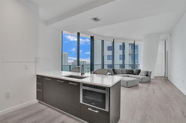 Building Photo - 55 SW 9th St