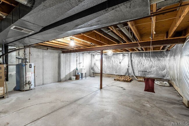 Building Photo - 319 King Peterson Rd