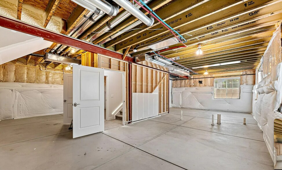 Building Photo - 3341 Yukon Ct