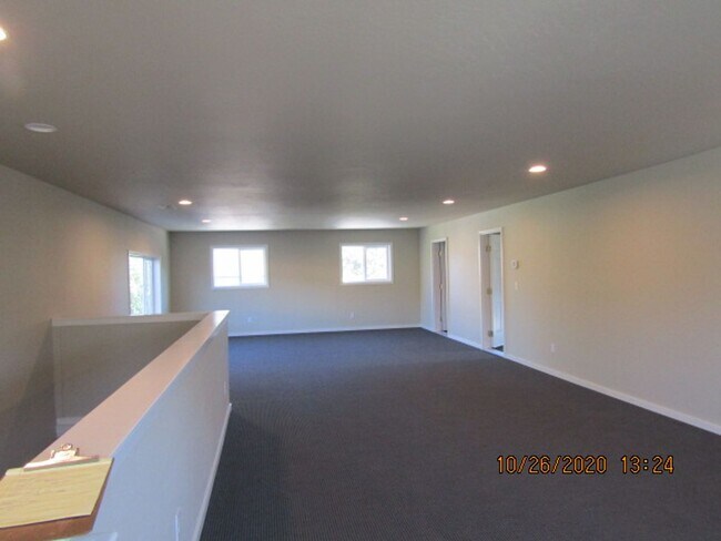 Building Photo - 810 N 5th St