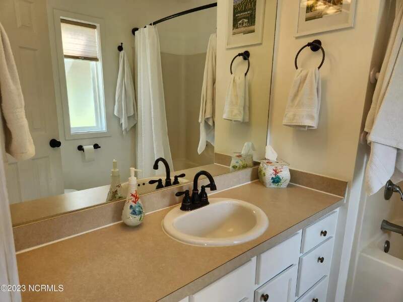 Building Photo - 105 Huntmaster Ct