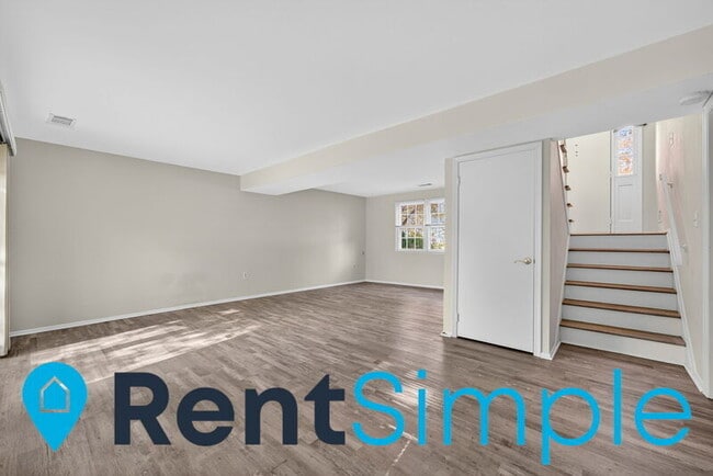 Building Photo - 12035 Stuart Ridge Dr